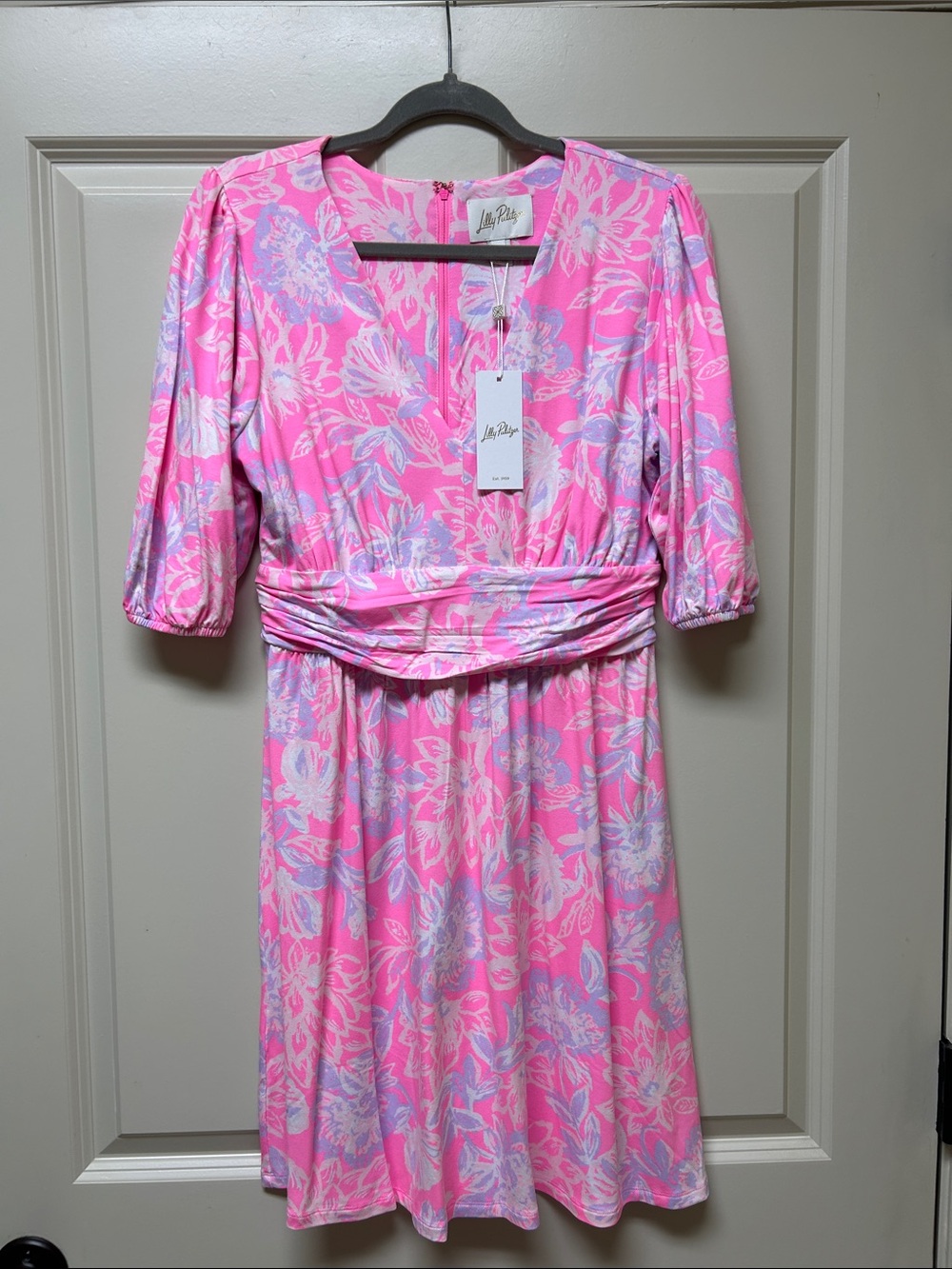 Lily Pulitzer rayon/spandex dress. Fully lined.